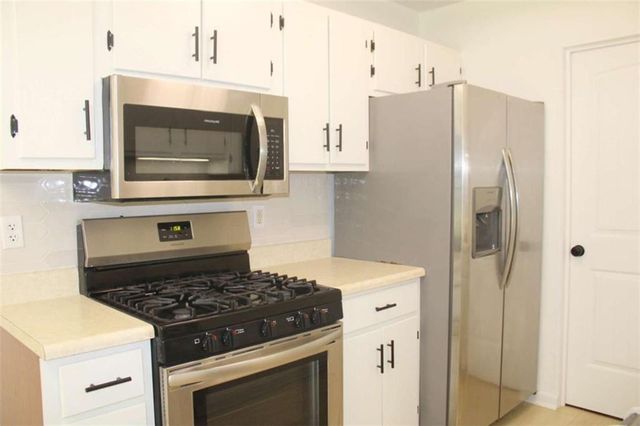 4668 Hairston Crossing Way, Stone Mountain, GA 30083