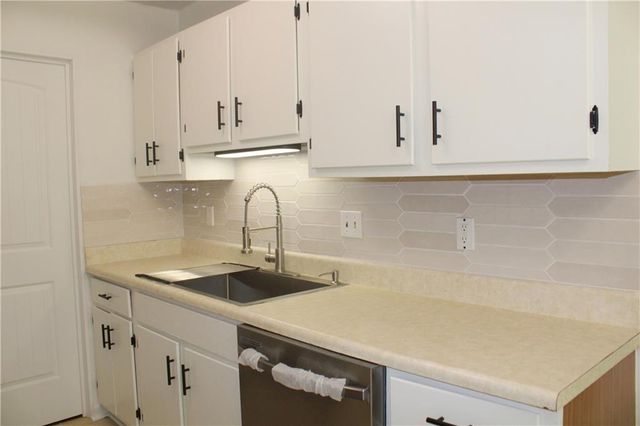 4668 Hairston Crossing Way, Stone Mountain, GA 30083