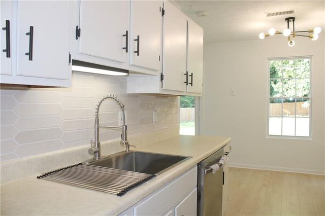 4668 Hairston Crossing Way, Stone Mountain, GA 30083