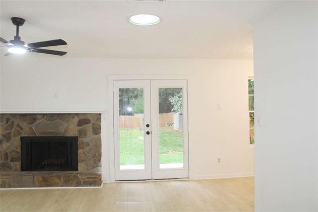 4668 Hairston Crossing Way, Stone Mountain, GA 30083