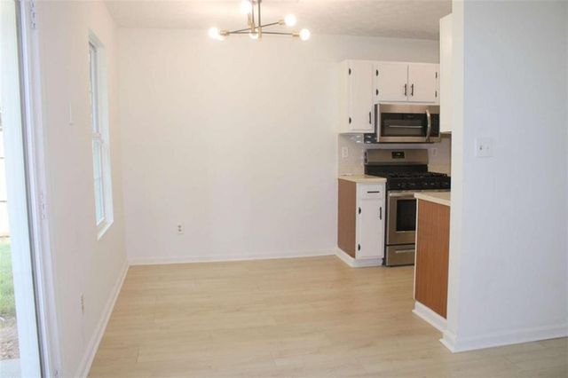 4668 Hairston Crossing Way, Stone Mountain, GA 30083