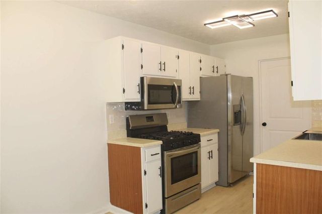 4668 Hairston Crossing Way, Stone Mountain, GA 30083