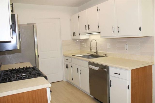 4668 Hairston Crossing Way, Stone Mountain, GA 30083