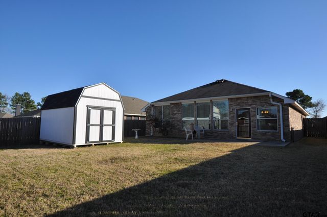 6932 La Hacienda, Flint, TX 75762