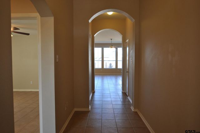 6932 La Hacienda, Flint, TX 75762