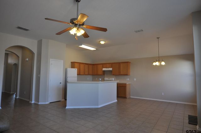 6932 La Hacienda, Flint, TX 75762