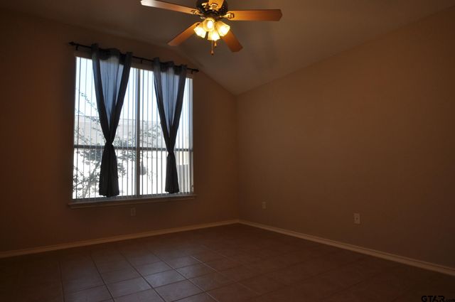 6932 La Hacienda, Flint, TX 75762