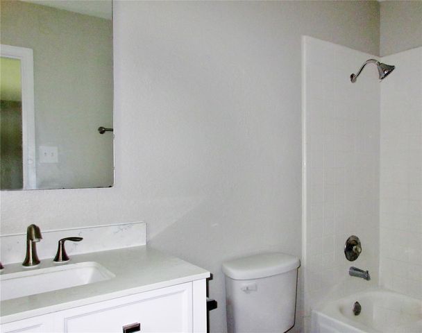 115 Rei Tang LOOP, Kyle, TX 78640