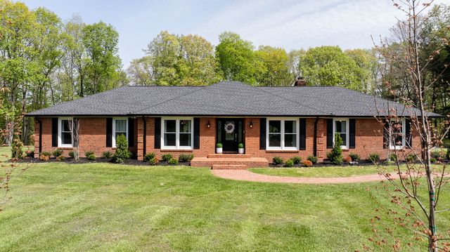 1747 Allen Ferry Rd, Smithville, TN 37166