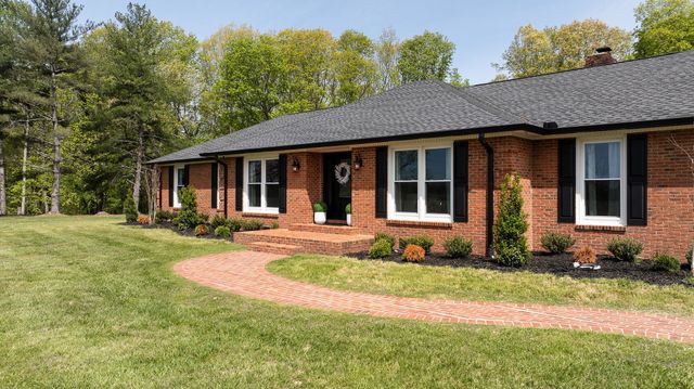 1747 Allen Ferry Rd, Smithville, TN 37166
