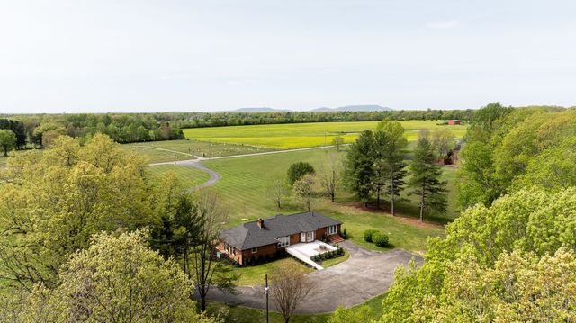 1747 Allen Ferry Rd, Smithville, TN 37166