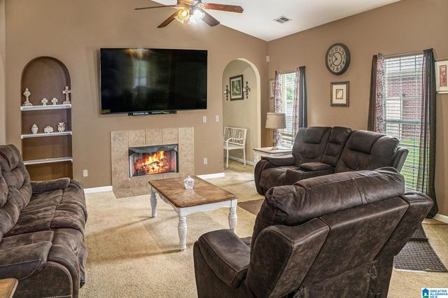 4861 LONGMEADOW DRIVE, Bessemer, AL 35111