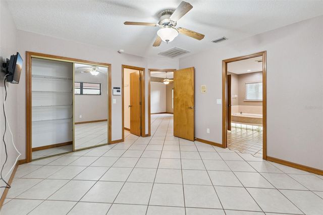 1041 COUNTRY LAKE CIRCLE, Lake Wales, FL 33898