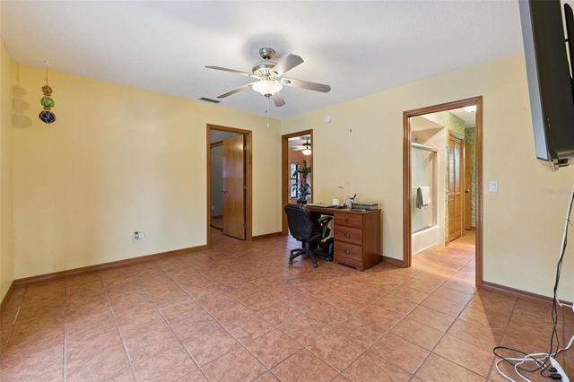 1041 COUNTRY LAKE CIRCLE, Lake Wales, FL 33898