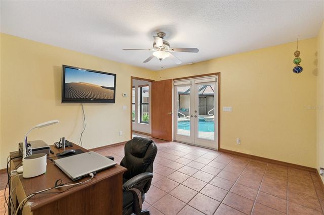 1041 COUNTRY LAKE CIRCLE, Lake Wales, FL 33898