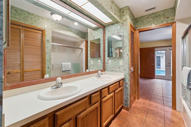 1041 COUNTRY LAKE CIRCLE, Lake Wales, FL 33898