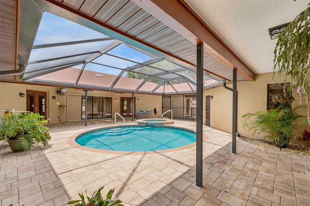 1041 COUNTRY LAKE CIRCLE, Lake Wales, FL 33898