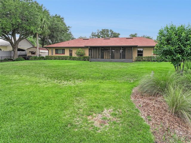 1041 COUNTRY LAKE CIRCLE, Lake Wales, FL 33898