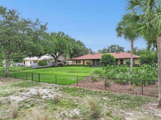 1041 COUNTRY LAKE CIRCLE, Lake Wales, FL 33898