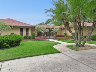 1041 COUNTRY LAKE CIRCLE, Lake Wales, FL 33898
