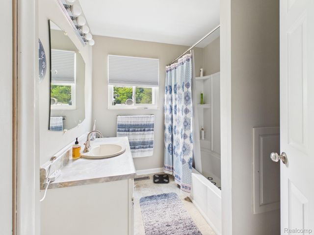 4411 Huckleberry Circle, Deerfield Township, MI 48421