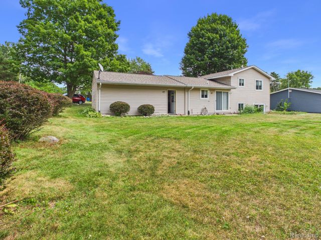 4411 Huckleberry Circle, Deerfield Township, MI 48421