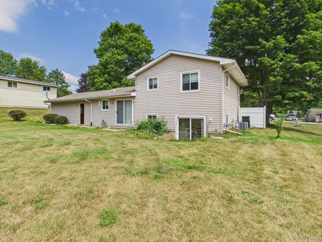 4411 Huckleberry Circle, Deerfield Township, MI 48421