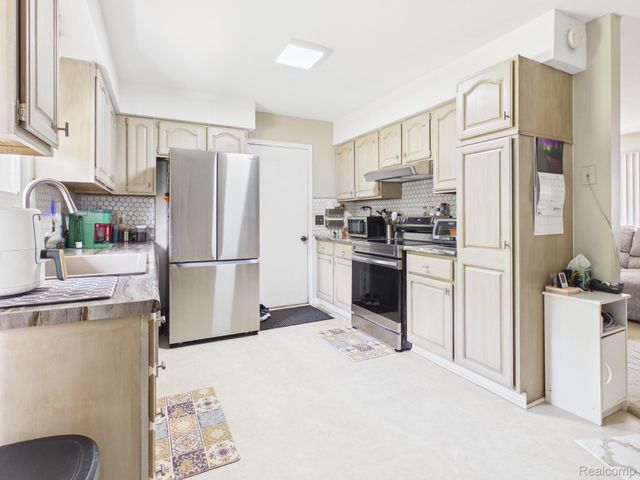 4411 Huckleberry Circle, Deerfield Township, MI 48421