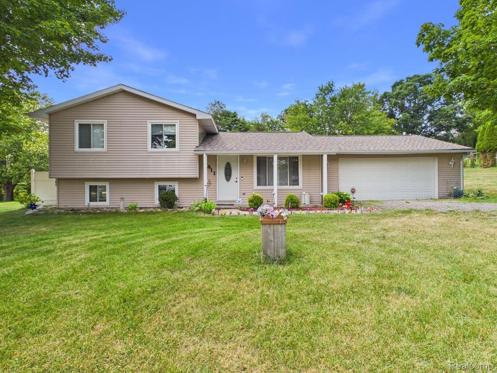 4411 Huckleberry Circle, Deerfield Township, MI 48421