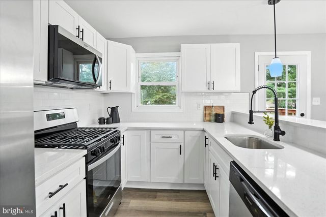 1415 LARCH RD, Severn, MD 21144