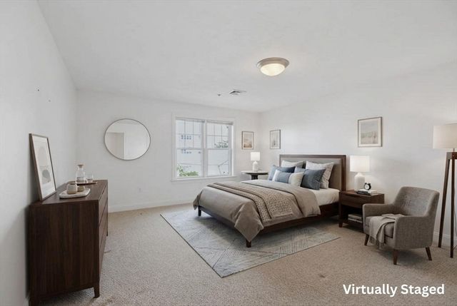 1 Lenox St 304, Norwood, MA 02062