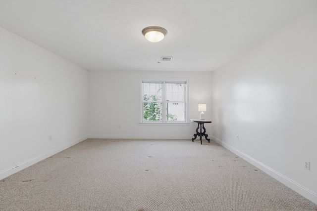 1 Lenox St 304, Norwood, MA 02062