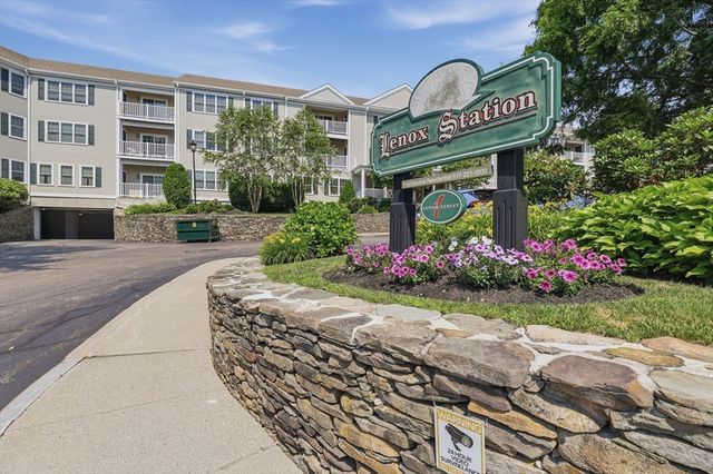 1 Lenox St 304, Norwood, MA 02062