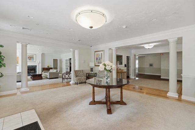 1 Lenox St 304, Norwood, MA 02062