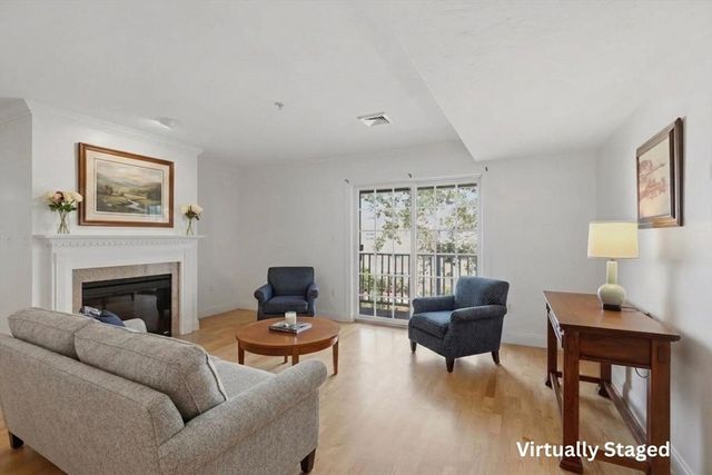 1 Lenox St 304, Norwood, MA 02062