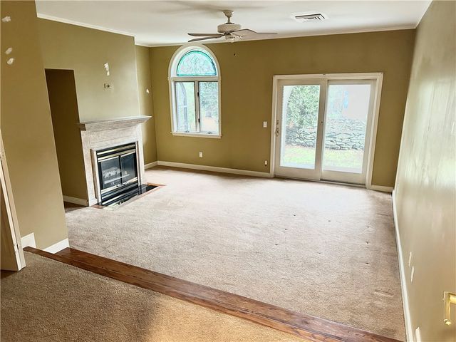 2 Weetamoe Farm Drive, Bristol, RI 02809