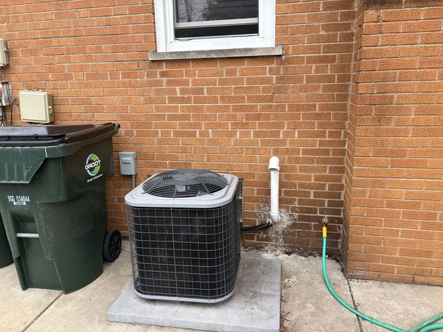 751 N Northwest Highway, Park Ridge, IL 60068