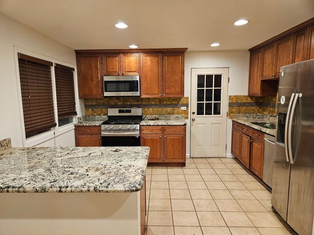 751 N Northwest Highway, Park Ridge, IL 60068