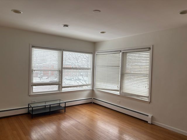 751 N Northwest Highway, Park Ridge, IL 60068