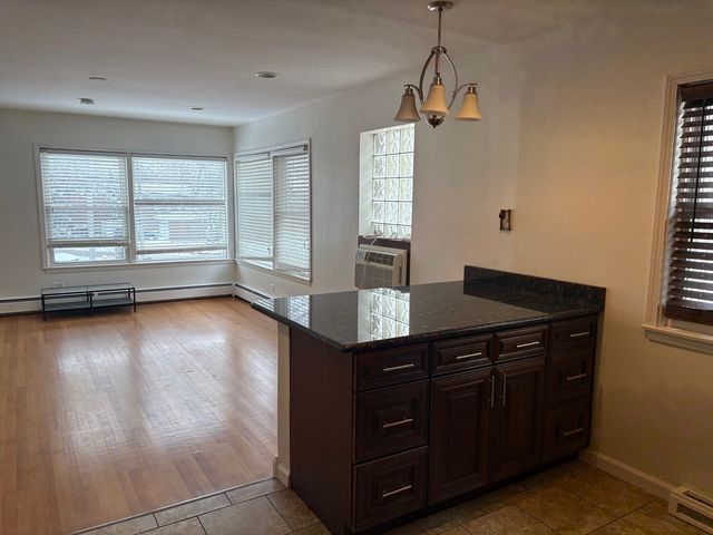 751 N Northwest Highway, Park Ridge, IL 60068