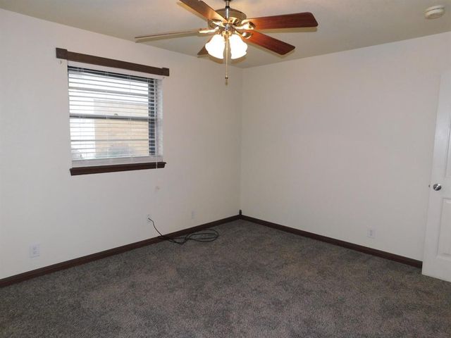 4813 Woodview Drive, Del City, OK 73115