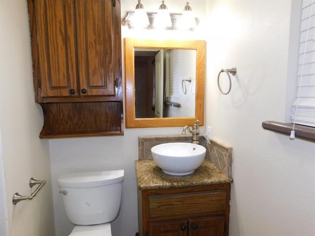 4813 Woodview Drive, Del City, OK 73115