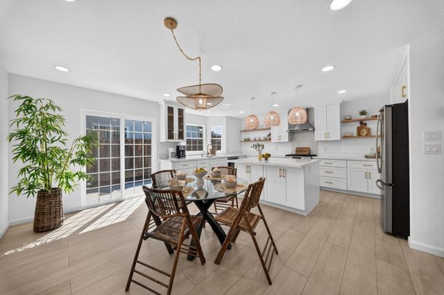 1892 Macduee Way, San Jose, CA 95121