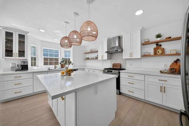 1892 Macduee Way, San Jose, CA 95121