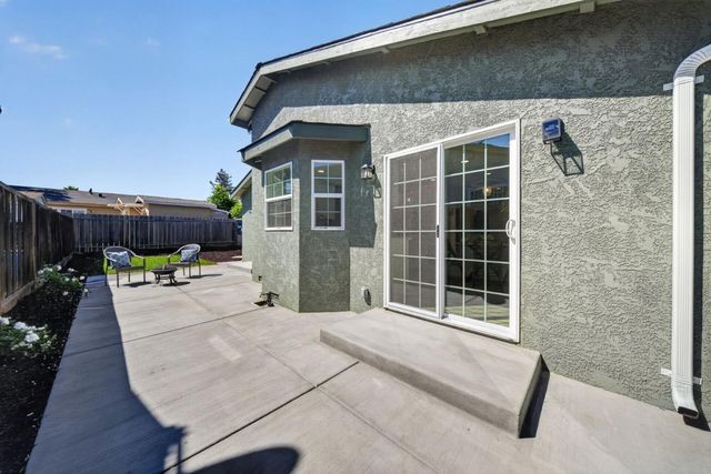 1892 Macduee Way, San Jose, CA 95121