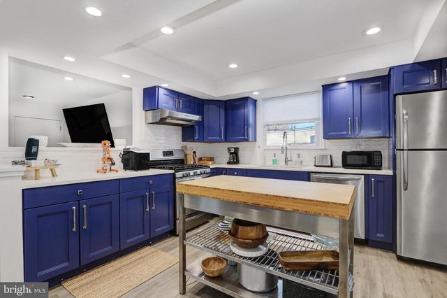 4 N DECATUR AVE, Margate City, NJ 08402