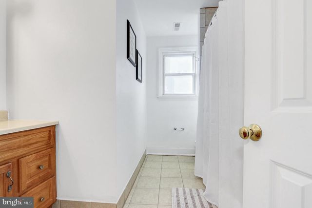 4 N DECATUR AVE, Margate City, NJ 08402