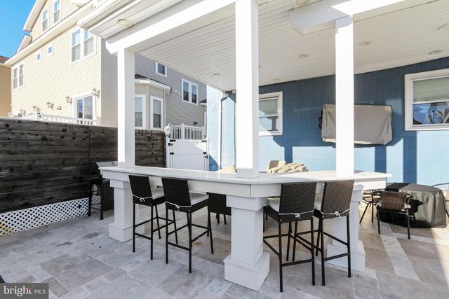 4 N DECATUR AVE, Margate City, NJ 08402