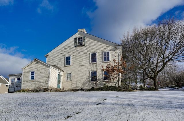 19 Ash St, Marlborough, MA 01752