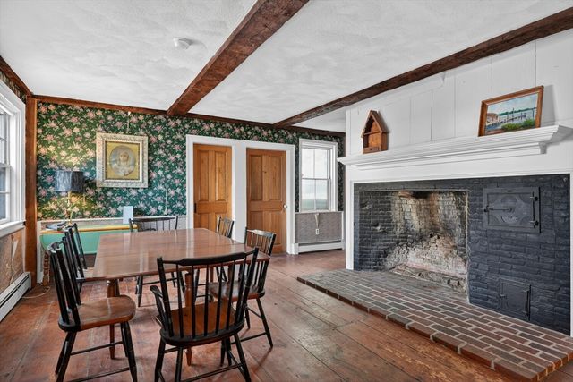19 Ash St, Marlborough, MA 01752